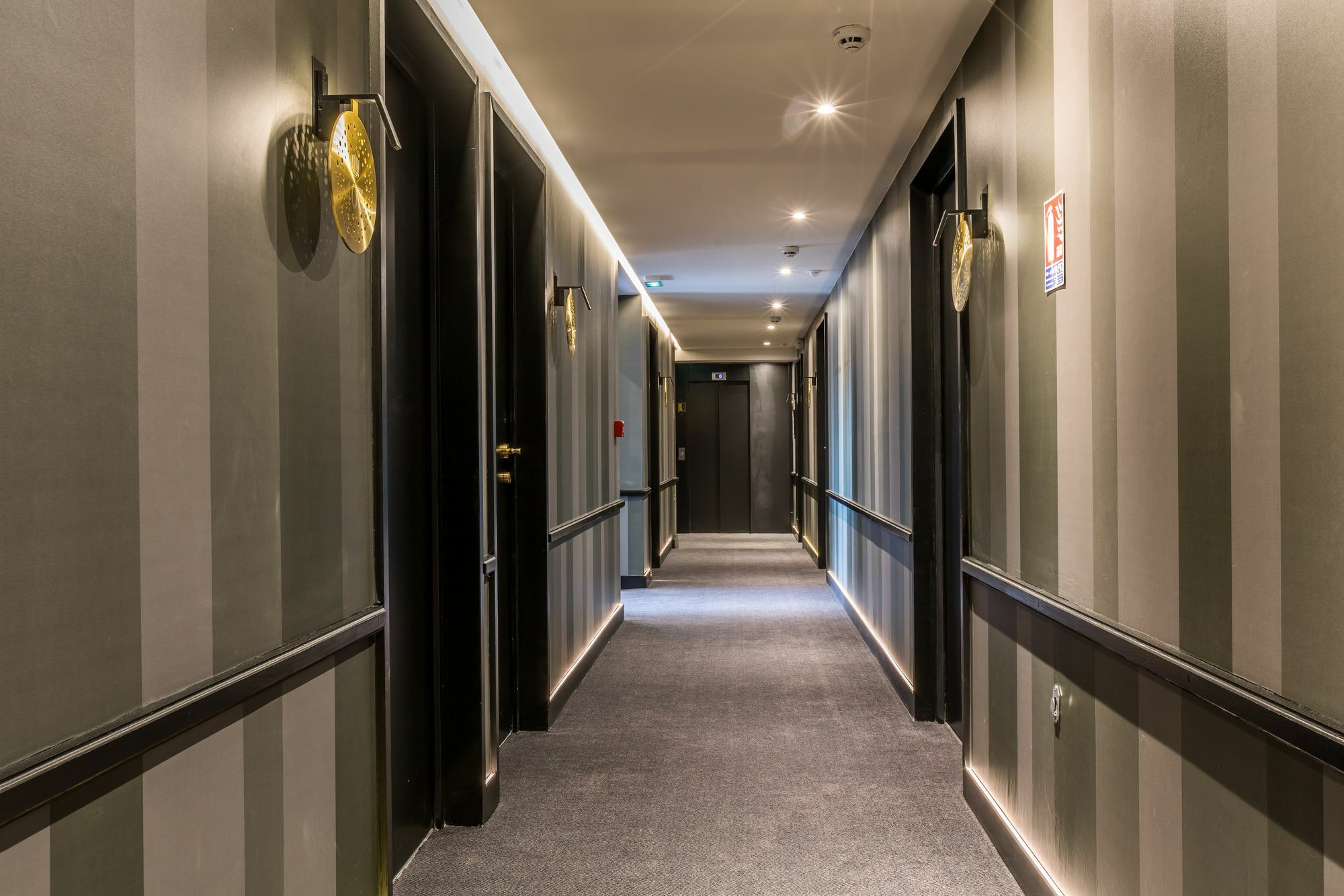 Hotel Restaurant Au Boeuf Couronne Paris Exteriör bild